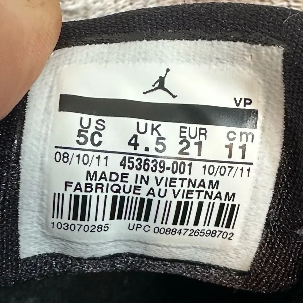 Jordan TE 3 Low (TD) Black Metallic Silver Sneakers Shoes Infant Toddler size 5